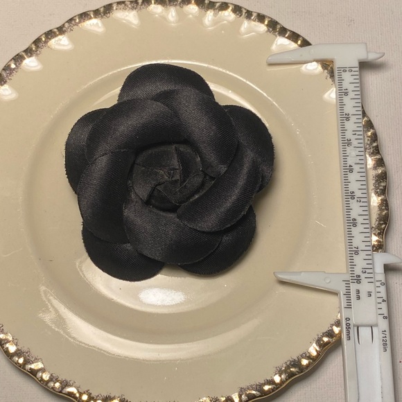 ๐ Vintage beautiful flower brooch. - Picture 6 of 6